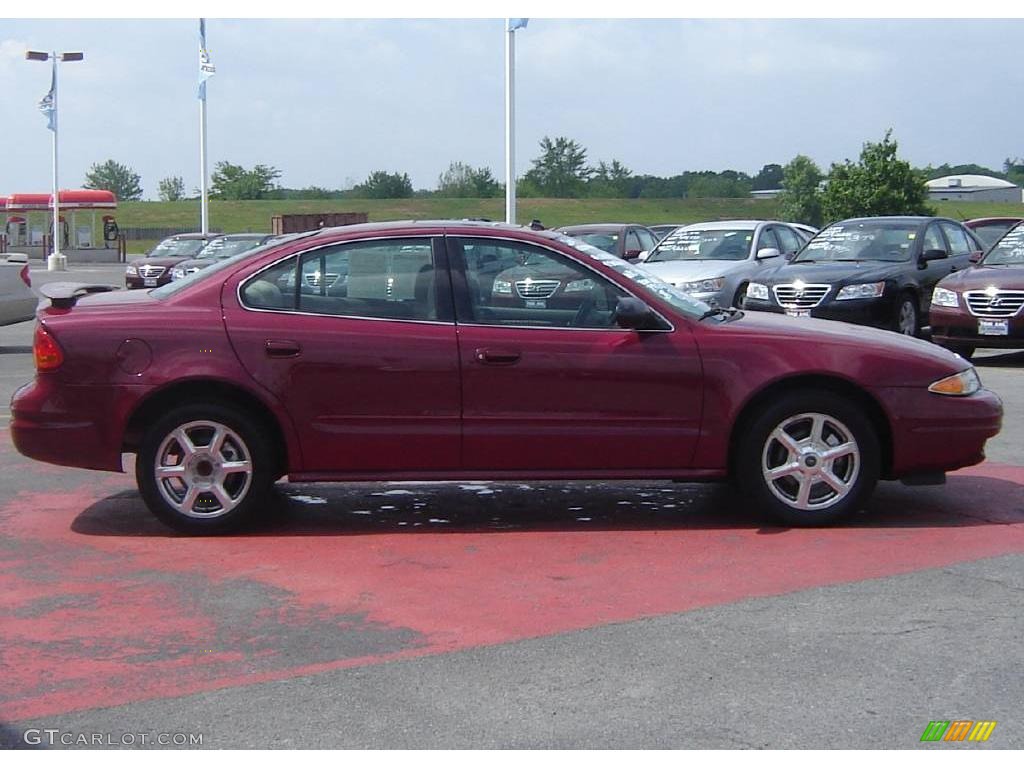2004 Alero GLS Sedan - Sport Red / Neutral photo #6