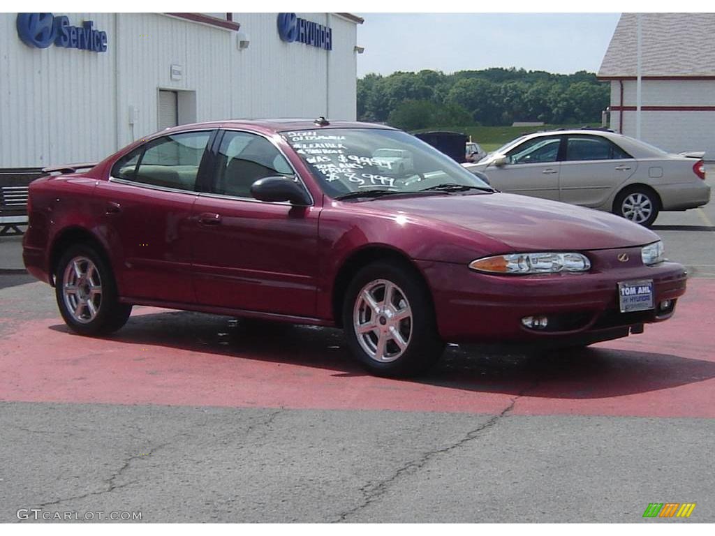 2004 Alero GLS Sedan - Sport Red / Neutral photo #7