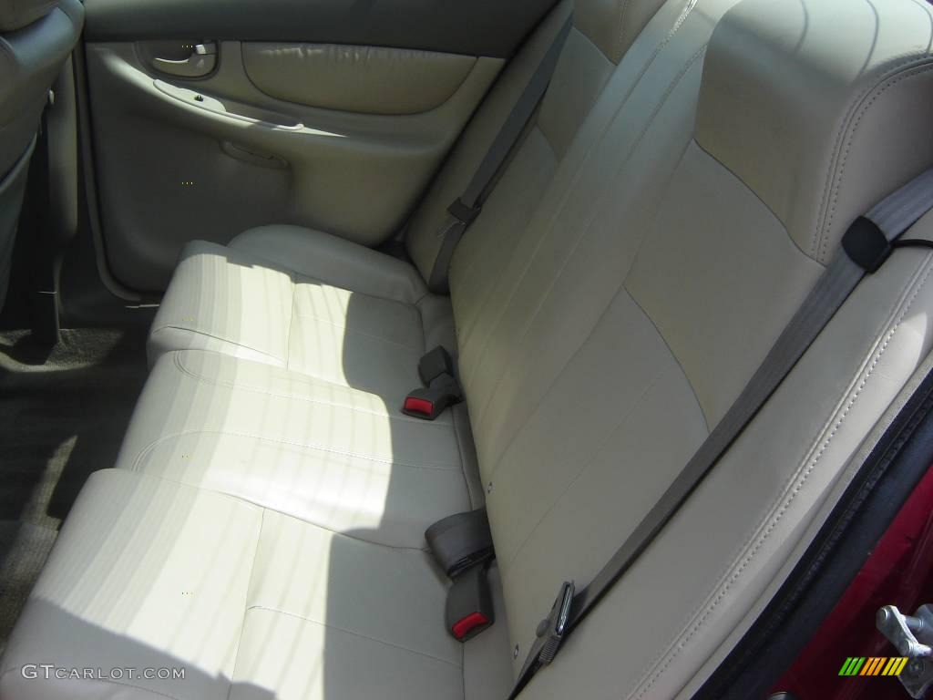 2004 Alero GLS Sedan - Sport Red / Neutral photo #10