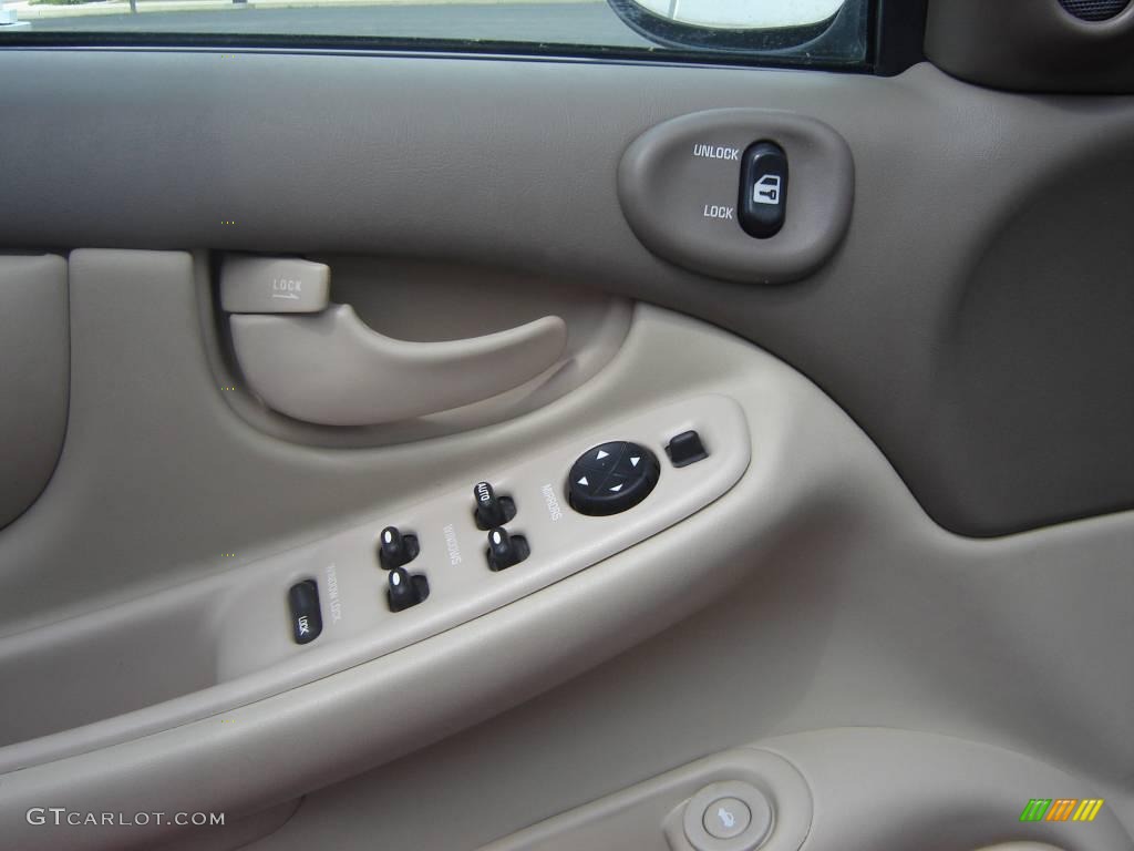 2004 Alero GLS Sedan - Sport Red / Neutral photo #18