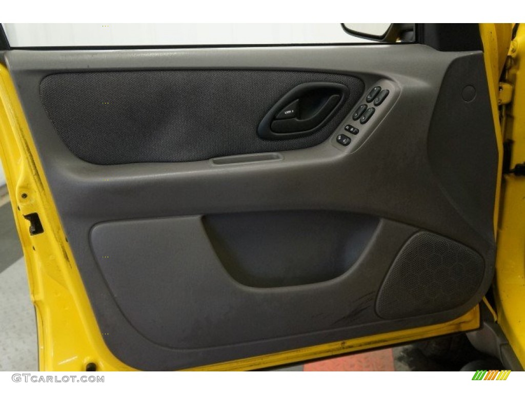2002 Escape XLT V6 4WD - Chrome Yellow / Medium Graphite photo #12