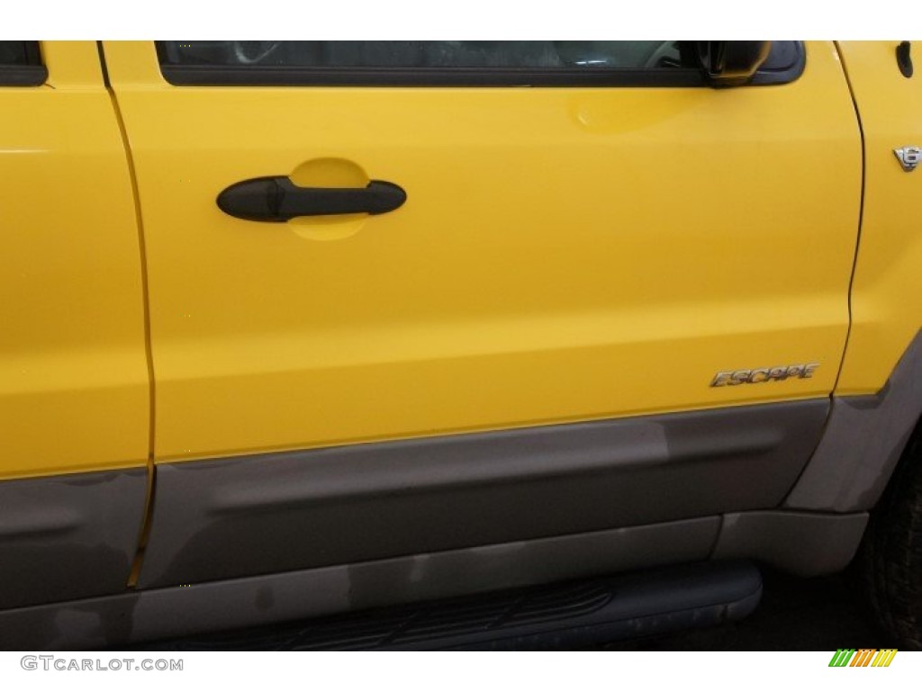 2002 Escape XLT V6 4WD - Chrome Yellow / Medium Graphite photo #44