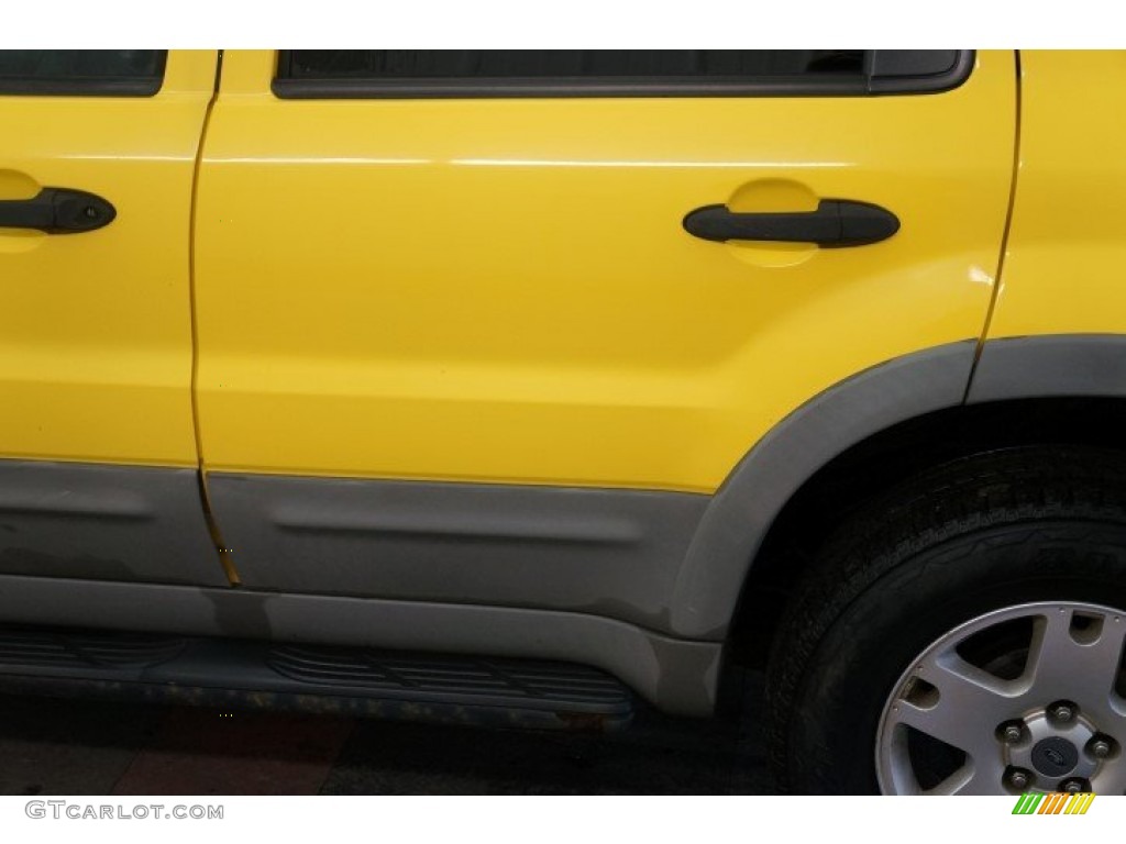 2002 Escape XLT V6 4WD - Chrome Yellow / Medium Graphite photo #56