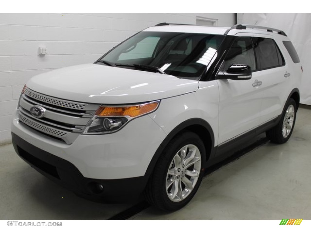 2015 Explorer XLT 4WD - Oxford White / Charcoal Black photo #2