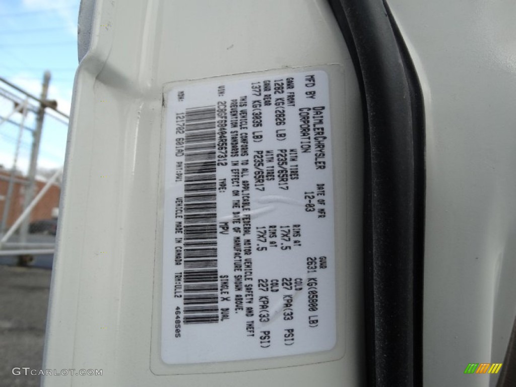 2004 Pacifica AWD - Stone White / Deep Jade/Light Taupe photo #32