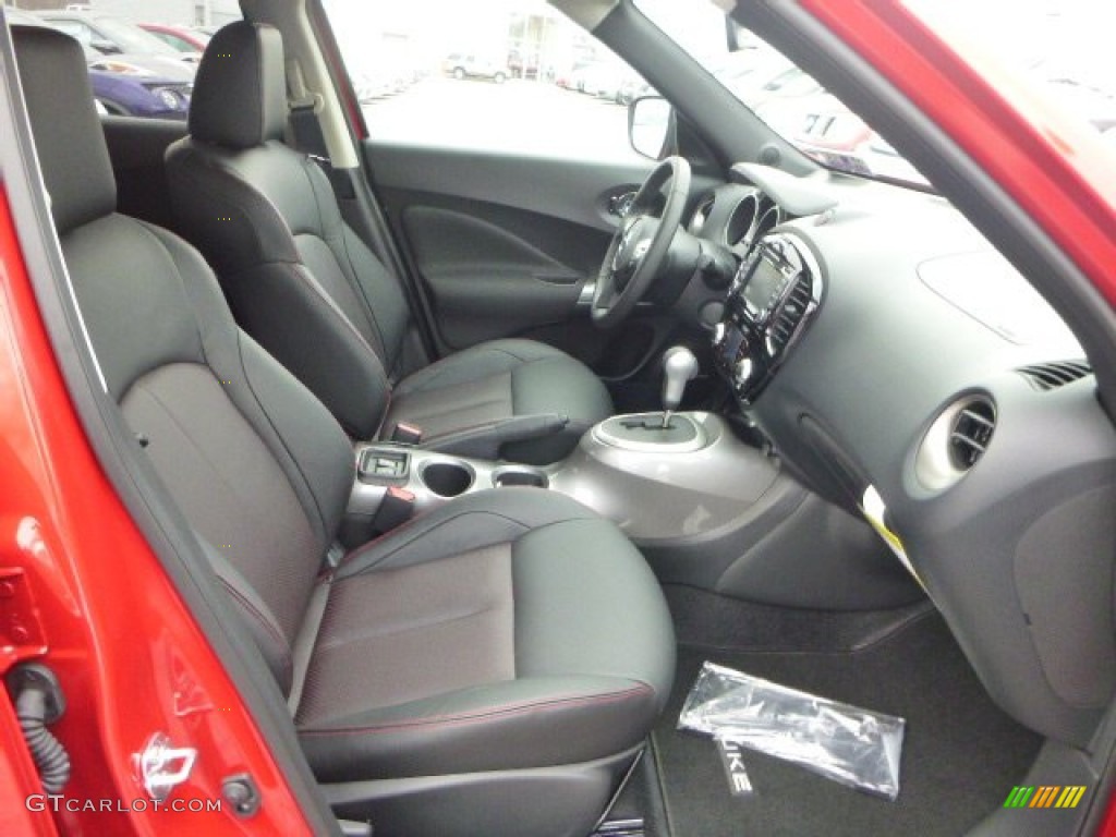 Black/Red Interior 2015 Nissan Juke SV AWD Photo #99912154