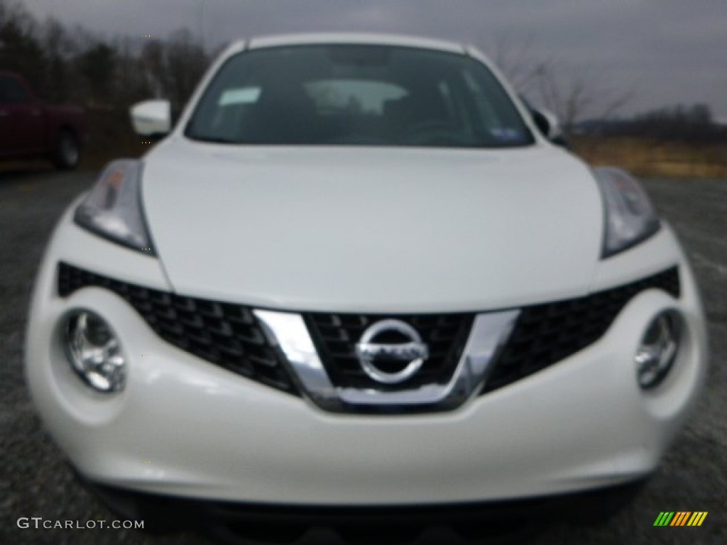 2015 Juke S AWD - Pearl White / Black/Silver photo #8