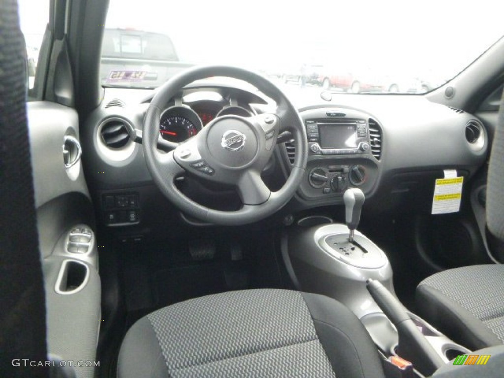 2015 Juke S AWD - Pearl White / Black/Silver photo #14