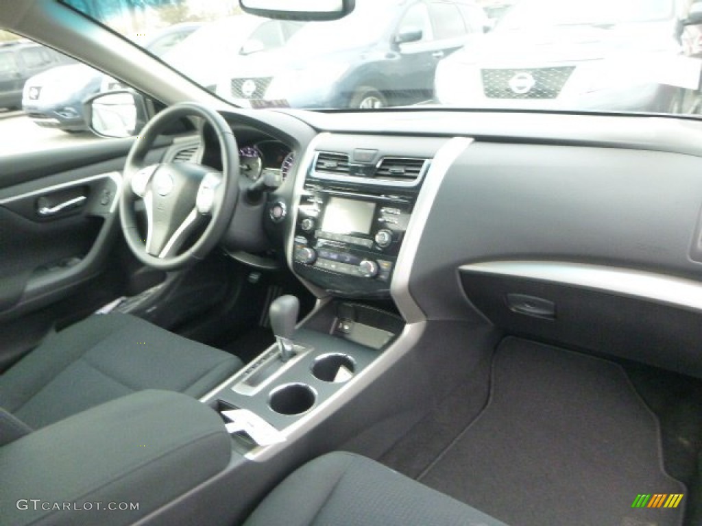 2015 Altima 2.5 SV - Storm Blue / Charcoal photo #11