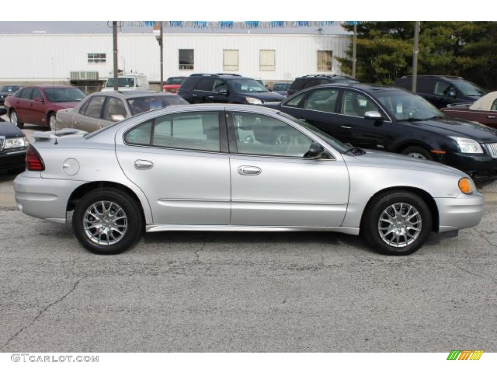 2005 Grand Am SE Sedan - Galaxy Silver Metallic / Dark Pewter photo #1