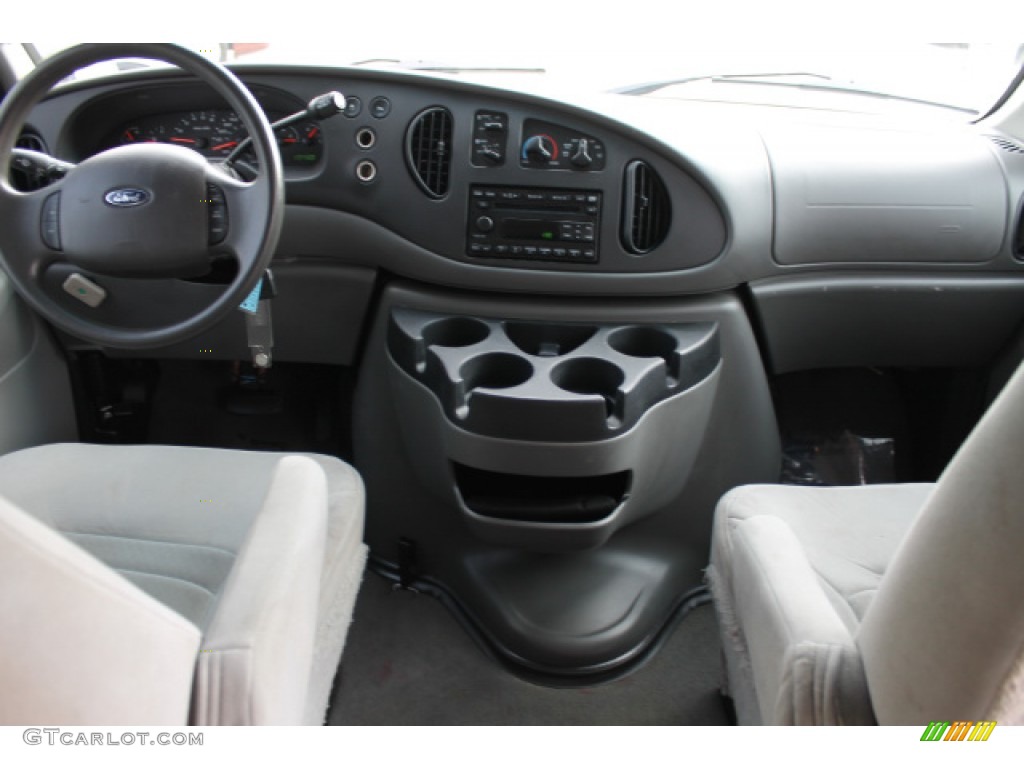 2008 E Series Van E350 Super Duty XLT Passenger - Silver Metallic / Medium Flint photo #6