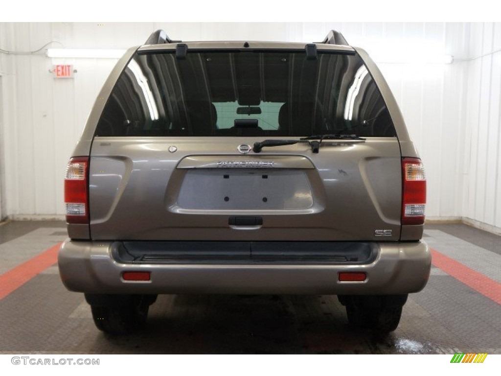 2003 Pathfinder SE 4x4 - Polished Pewter Metallic / Charcoal photo #9