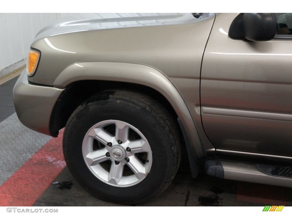 2003 Pathfinder SE 4x4 - Polished Pewter Metallic / Charcoal photo #61