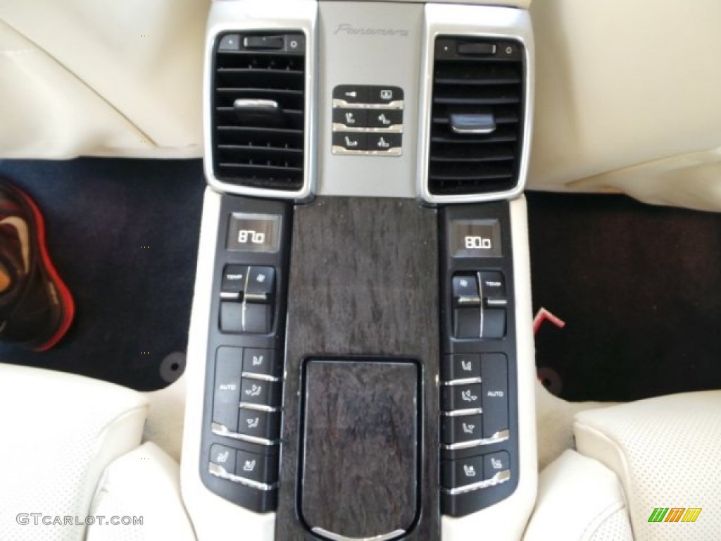 2010 Porsche Panamera Turbo Controls Photos