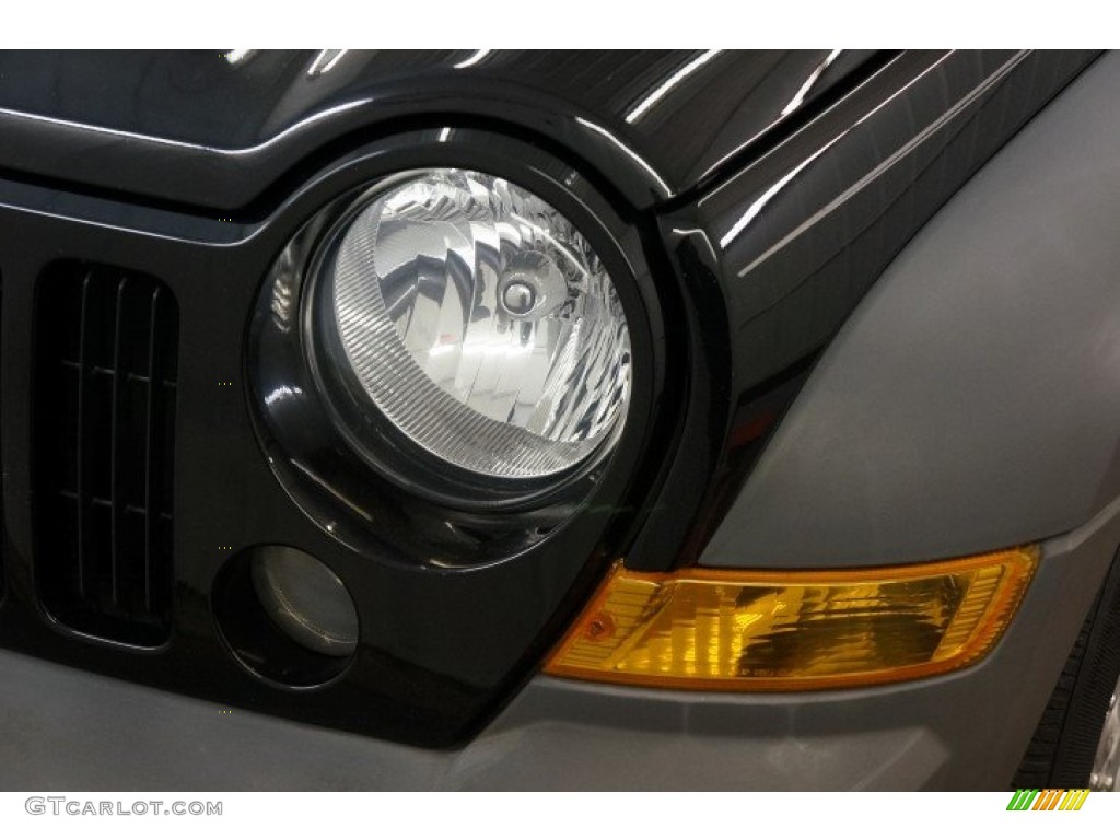 2006 Liberty Sport 4x4 - Black / Medium Slate Gray photo #32