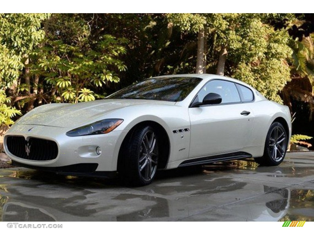 Bianco Fuji (Pearl White) 2012 Maserati GranTurismo S Automatic Exterior Photo #99930711