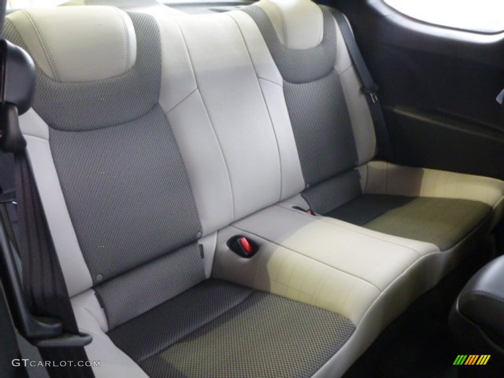 2013 Genesis Coupe 2.0T Premium - Platinum Metallic / Gray Leather/Gray Cloth photo #5
