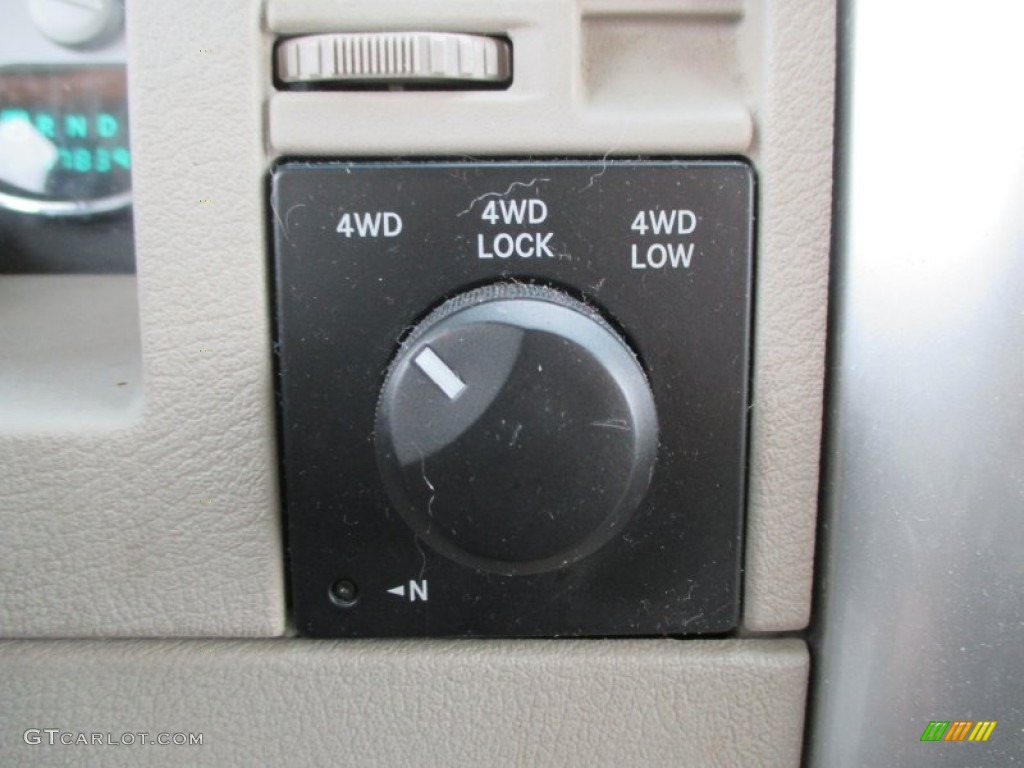 2007 Aspen Limited HEMI 4WD - Brilliant Black Crystal Pearl / Dark Khaki/Light Graystone photo #10