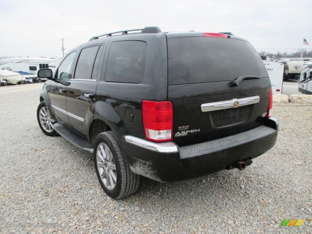 2007 Aspen Limited HEMI 4WD - Brilliant Black Crystal Pearl / Dark Khaki/Light Graystone photo #25