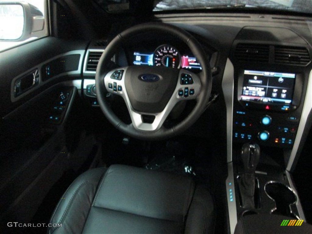 2015 Explorer XLT - Ingot Silver / Charcoal Black photo #13