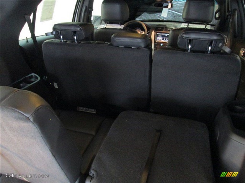 2015 Explorer XLT - Ingot Silver / Charcoal Black photo #16