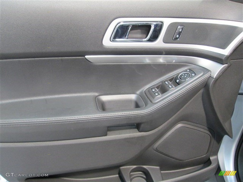 2015 Explorer XLT - Ingot Silver / Charcoal Black photo #18