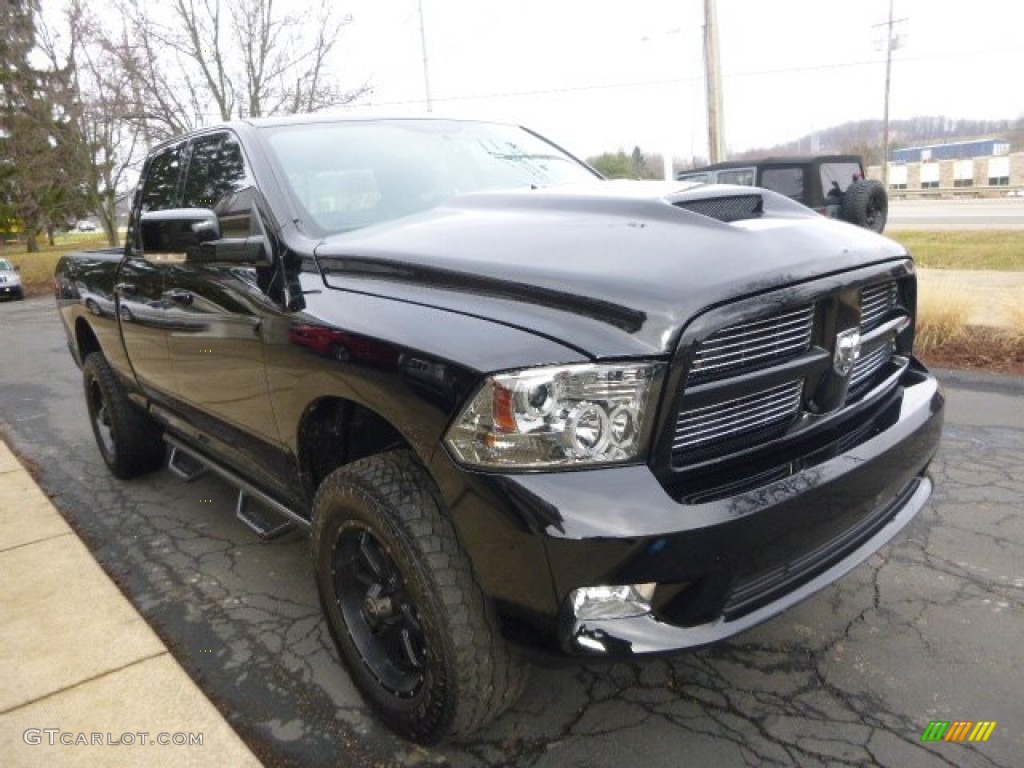 2012 Ram 1500 Sport Quad Cab 4x4 - Black / Dark Slate Gray photo #8