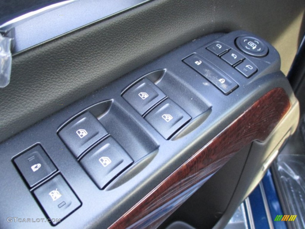 2015 GMC Sierra 3500HD SLT Crew Cab 4x4 Controls Photo #99942222