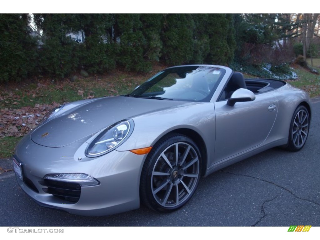 Platinum Silver Metallic Porsche 911