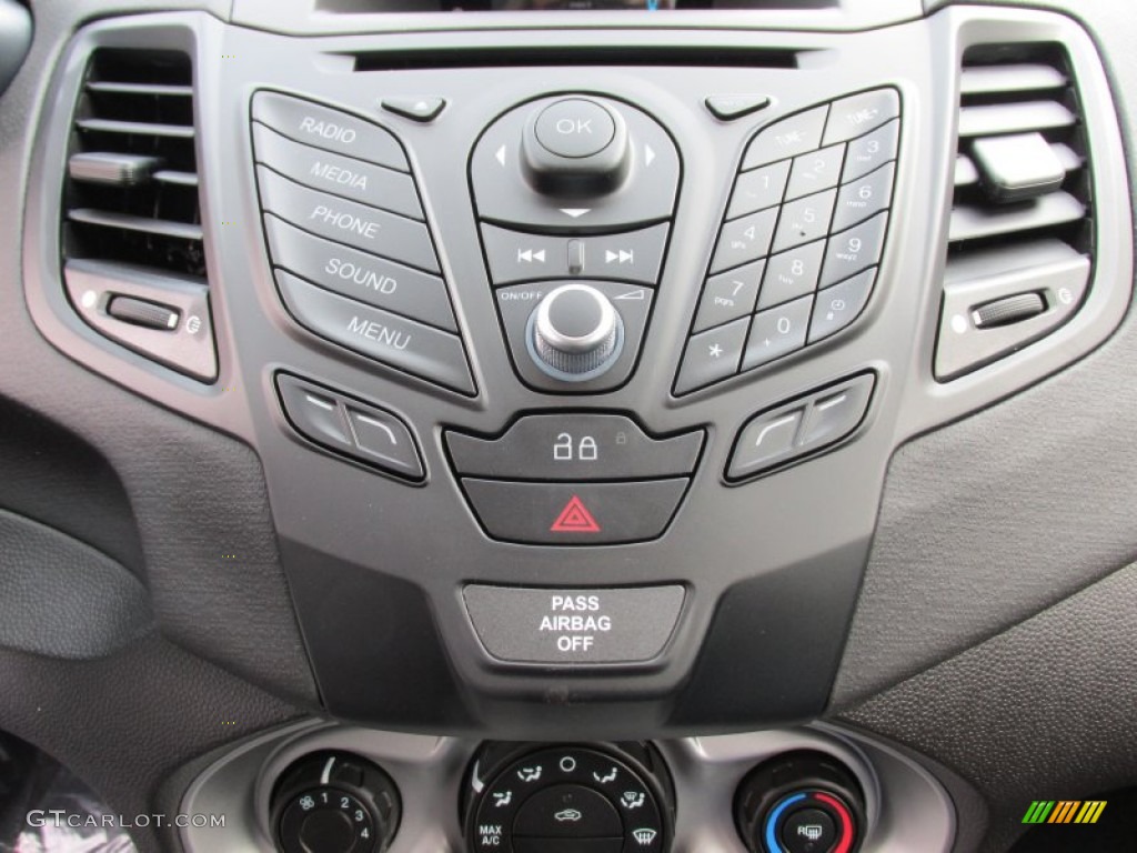 2015 Fiesta SE Hatchback - Magnetic Metallic / Charcoal Black photo #26