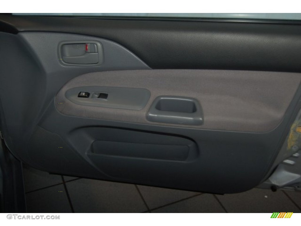 2004 Lancer ES - Cool Silver Metallic / Gray photo #28