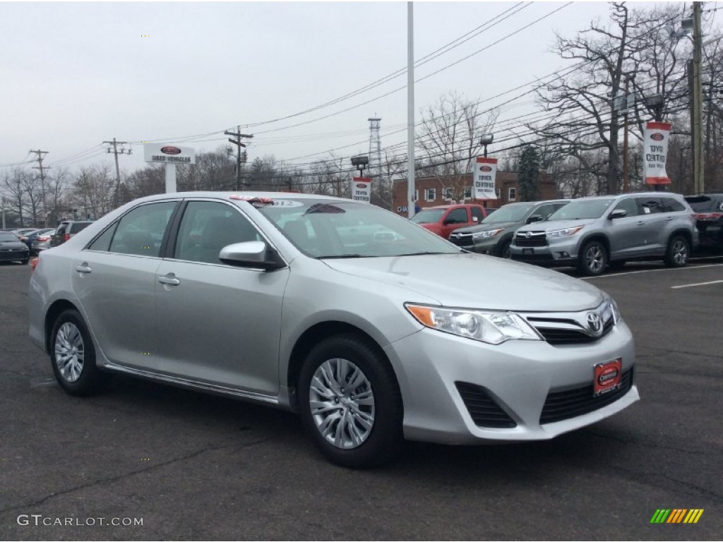 2012 Camry LE - Classic Silver Metallic / Light Gray photo #3