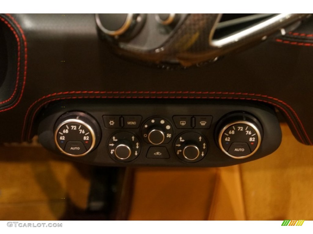 2012 Ferrari 458 Italia Controls Photo #99972075