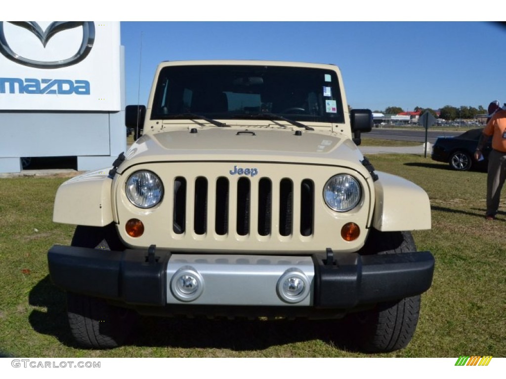 2011 Wrangler Unlimited Sahara 4x4 - Sahara Tan / Black photo #8