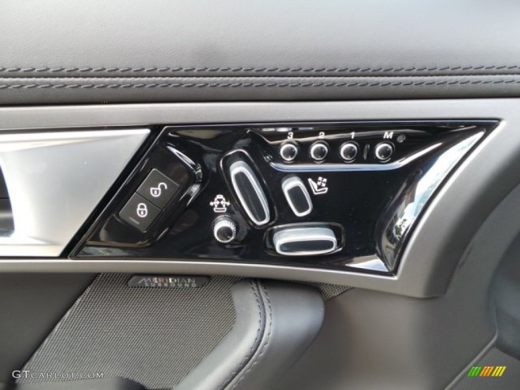 2015 Jaguar F-TYPE R Coupe Controls Photo #99974736