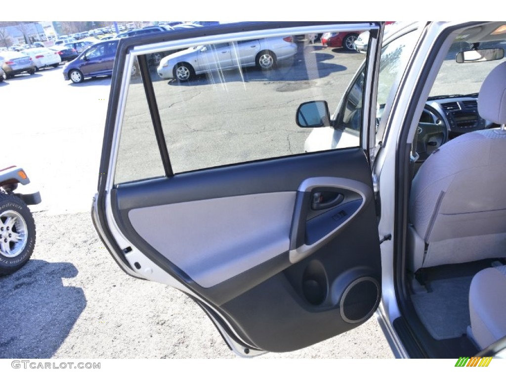 2007 RAV4 I4 - Classic Silver Metallic / Ash Gray photo #19