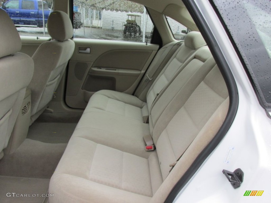 2007 Ford Five Hundred SEL AWD Rear Seat Photos