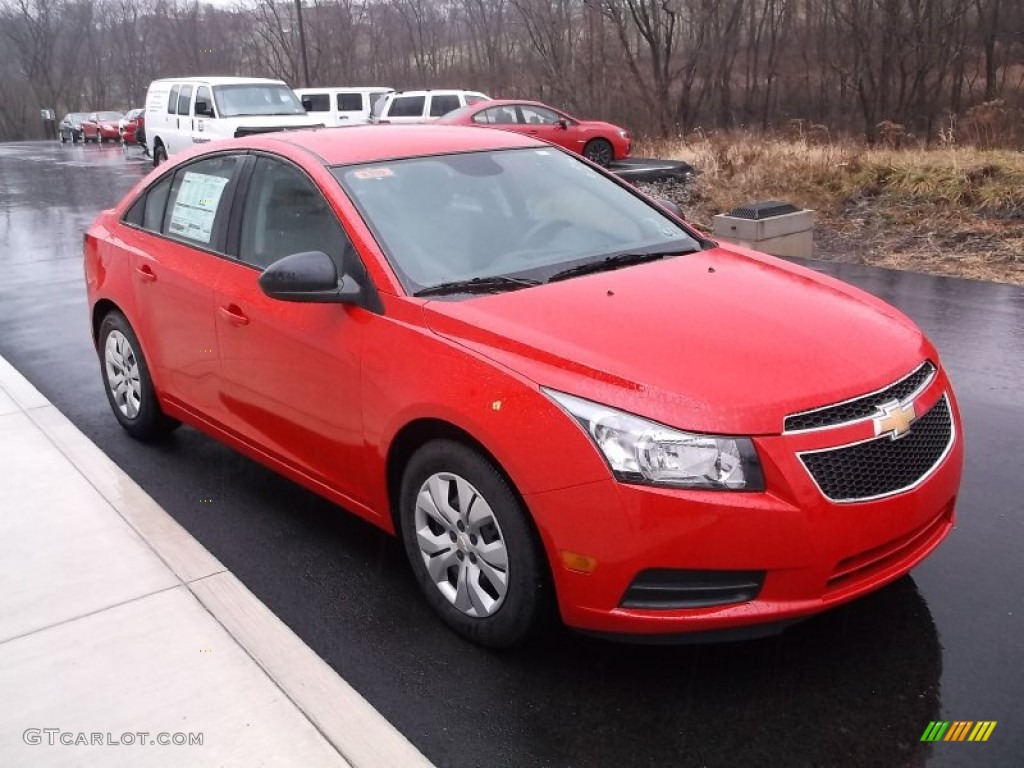 2014 Cruze LS - Red Hot / Jet Black/Medium Titanium photo #5