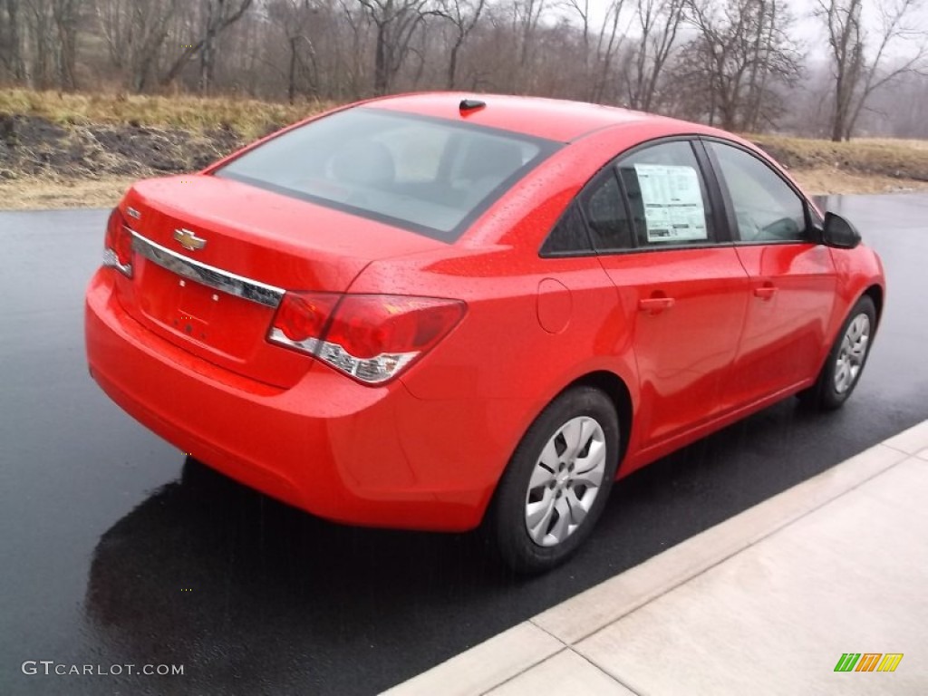2014 Cruze LS - Red Hot / Jet Black/Medium Titanium photo #7
