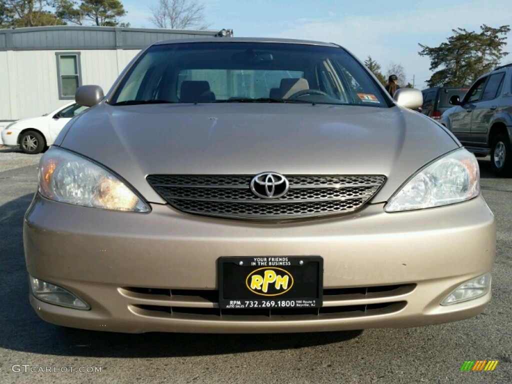 2003 Camry XLE - Desert Sand Mica / Taupe photo #4