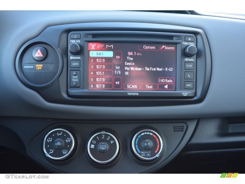 2015 Toyota Yaris 5-Door L Controls Photo #99992437