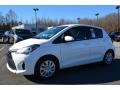 Super White - Yaris 5-Door L Photo No. 3