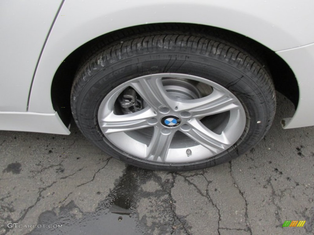 2015 3 Series 328i xDrive Sedan - Alpine White / Venetian Beige photo #3