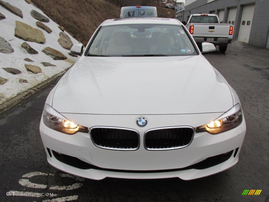 2015 3 Series 328i xDrive Sedan - Alpine White / Venetian Beige photo #8