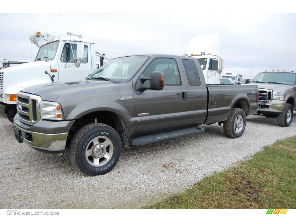 2006 F250 Super Duty Lariat SuperCab 4x4 - Dark Shadow Gray Metallic / Medium Flint photo #3