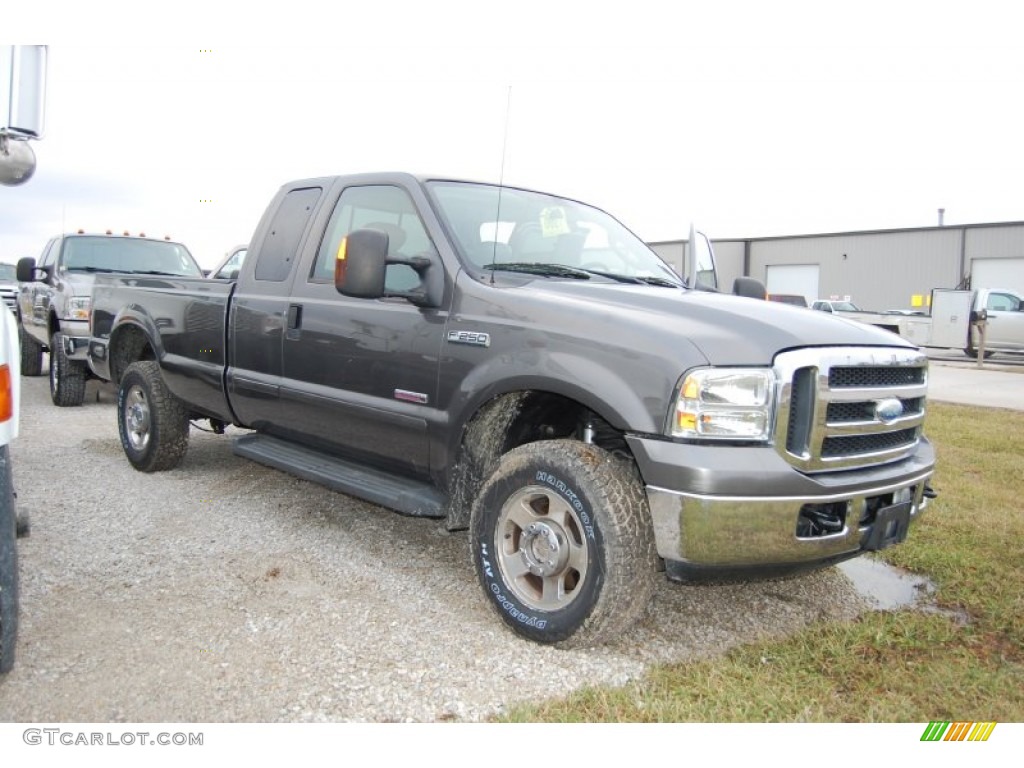 2006 F250 Super Duty Lariat SuperCab 4x4 - Dark Shadow Gray Metallic / Medium Flint photo #20