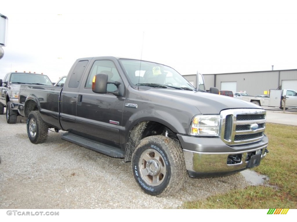 2006 F250 Super Duty Lariat SuperCab 4x4 - Dark Shadow Gray Metallic / Medium Flint photo #21