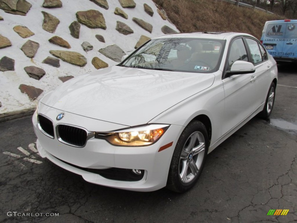 2015 3 Series 320i xDrive Sedan - Alpine White / Venetian Beige photo #9